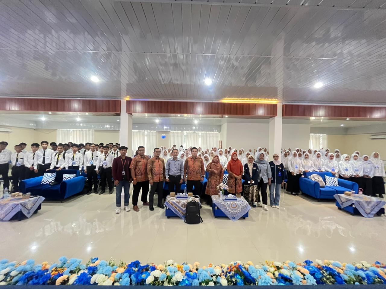 Welcoming New Students 2026/2027, FEB UMPRI Management Study Program Emphasis Seman